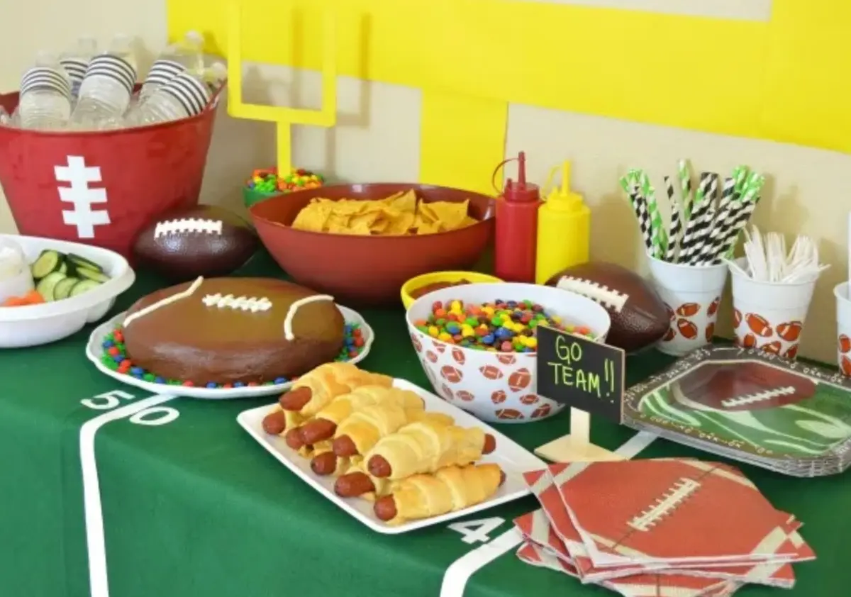 super bowl party